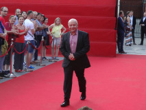 Príchod hostí na záverečný ceremoniál - Marián Labuda